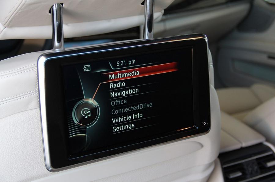  BMW 750iL 2013 года  (фото 10 из 96)